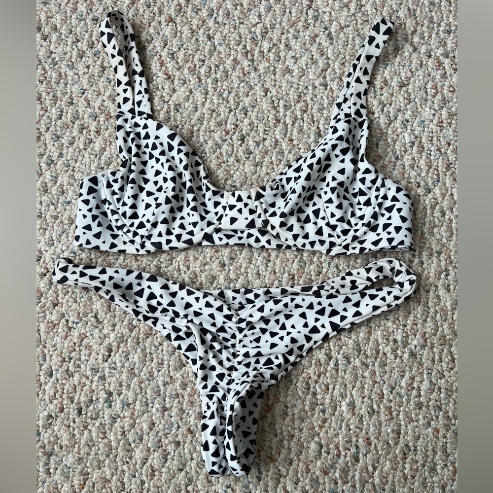 Pebble Set - image 1